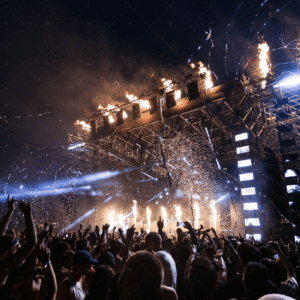 demo-attachment-2190-people-having-a-concert-1190297-duplicate